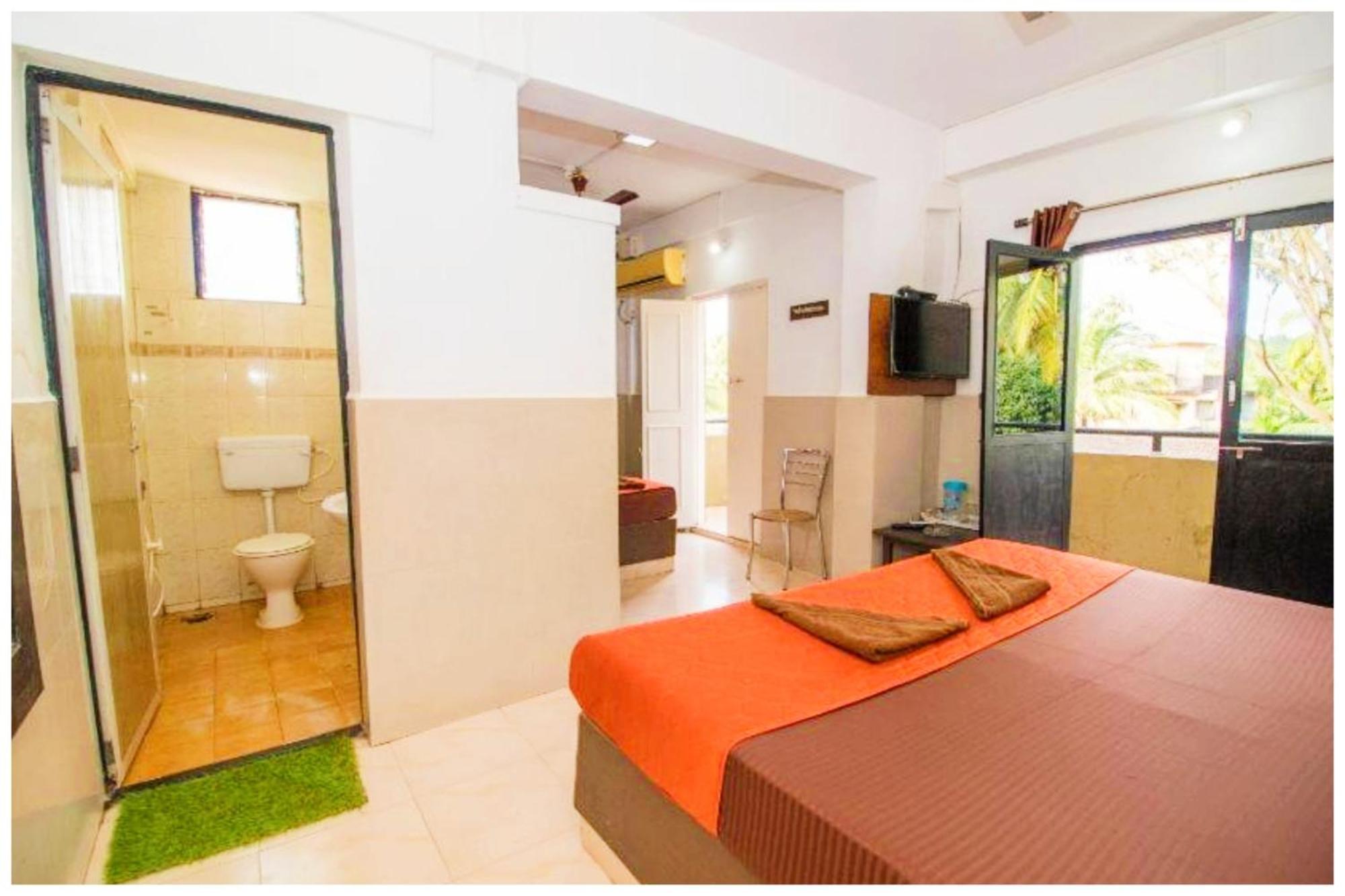 Hotel Premium Travellers # Inn Near Temple - Fully Air Conditioning Hotel - Hygiene And Spacious Room - A Top Rated Luxuary Hotel Merces Exterior photo